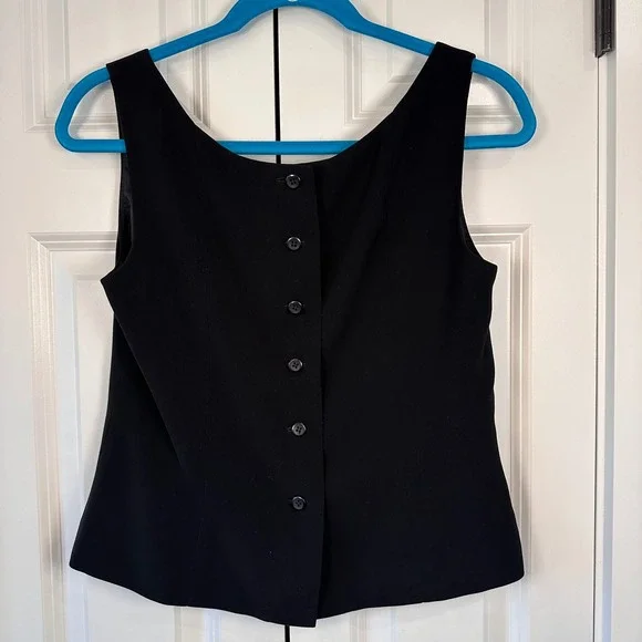 Lord & Taylor Petites Black Sleeveless Button Back Vest‎ Top Size 6P - Picture 2 of 7